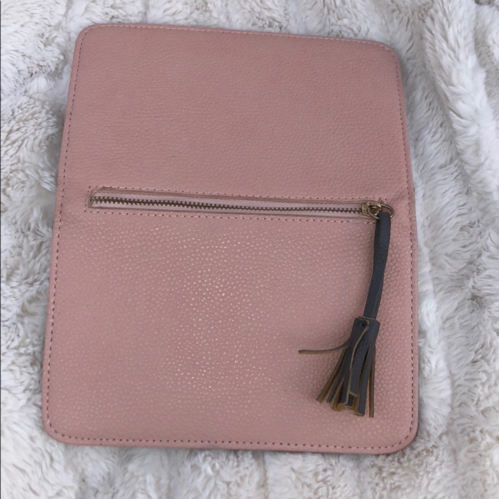 Pretty dusty pink and gray wallet. - Picture 2 of 5